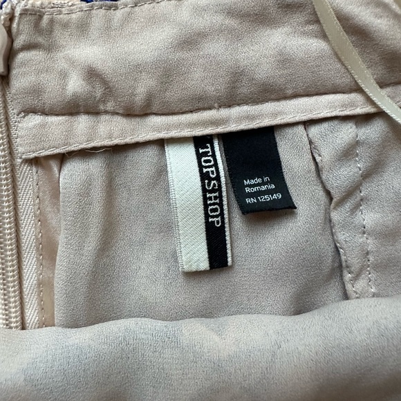 High waist fitted pencil skirt. Blue embroidery over beige/taupe lace.top shop - Picture 2 of 5